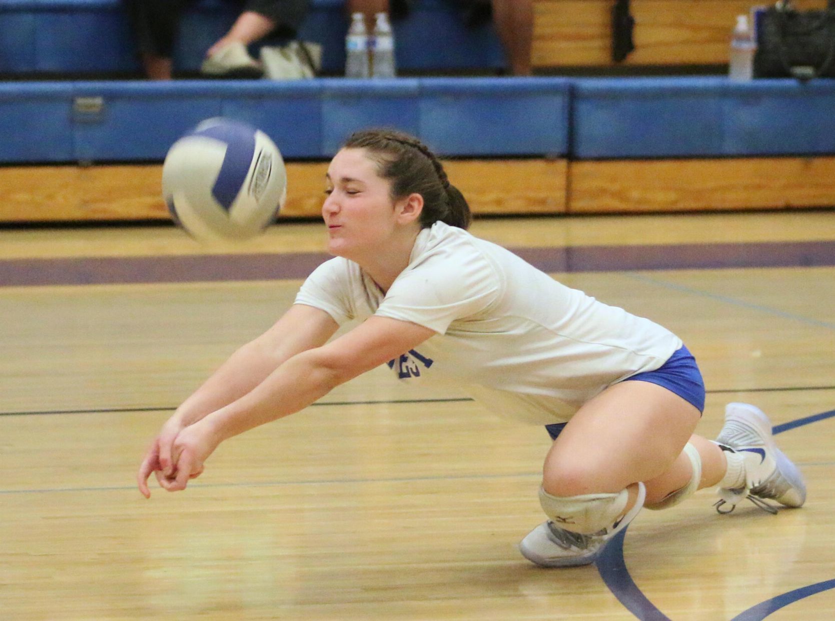 Huskies crumble down the stretch